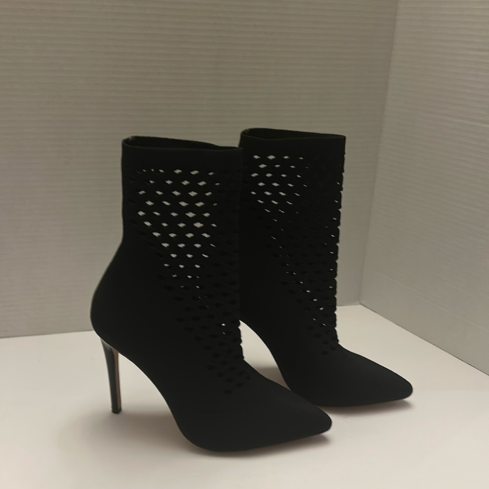 Aldo women’s size 7.5 high heel bootie